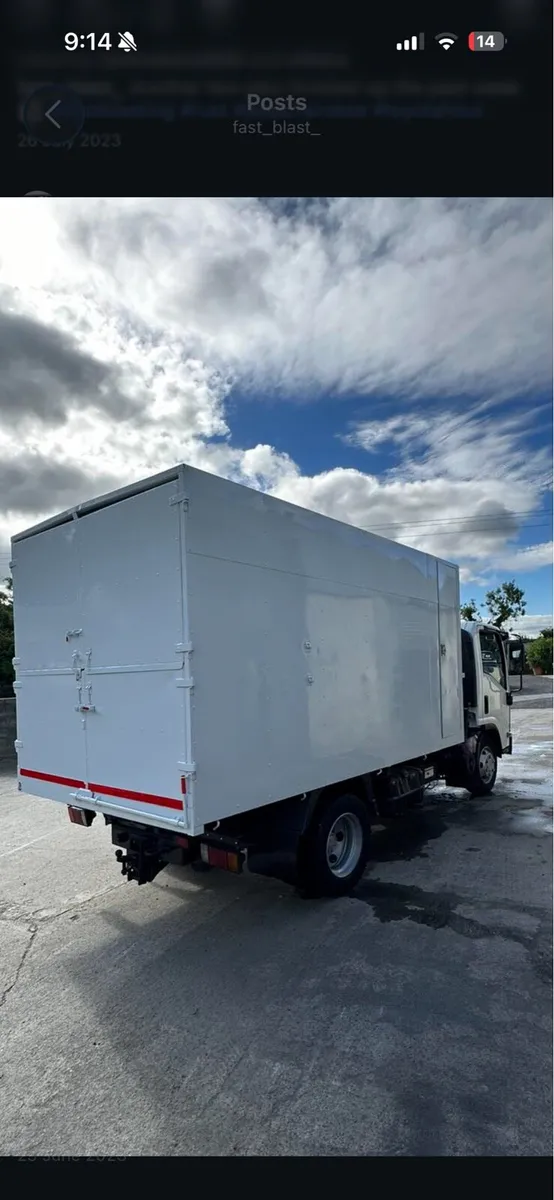Isuzu Tipper - Image 2