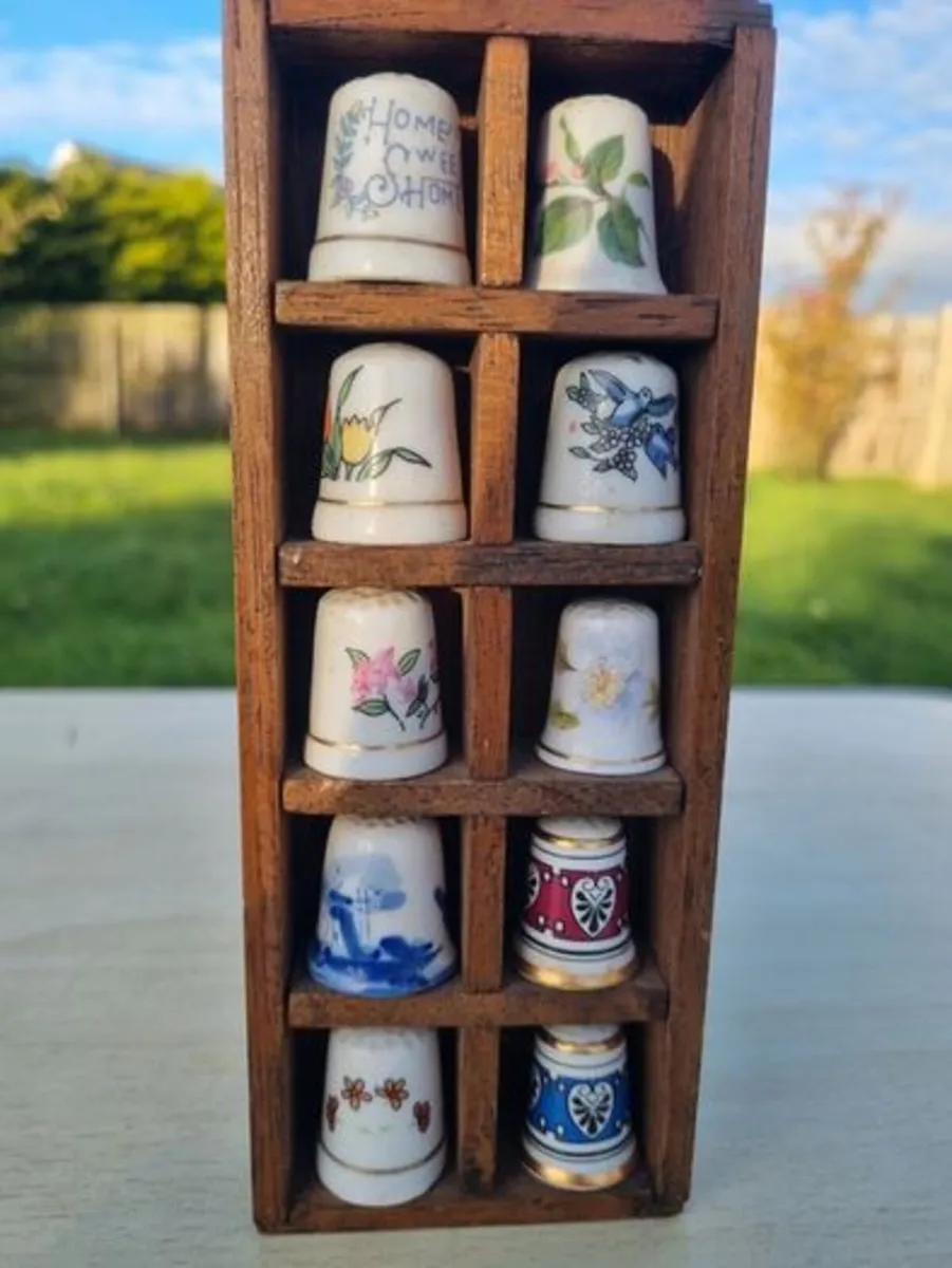 Collectible porcelain thimbles - Image 3