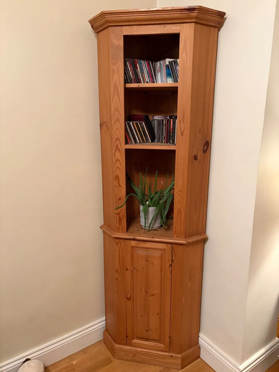 Oak corner unit with  storage - Image 1