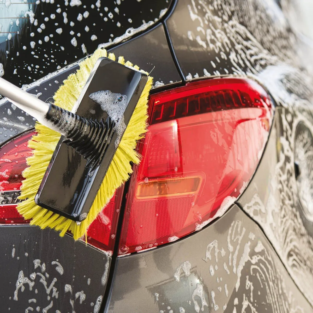 Brand New Car Wash Brush with Extendable Handle - Image 4
