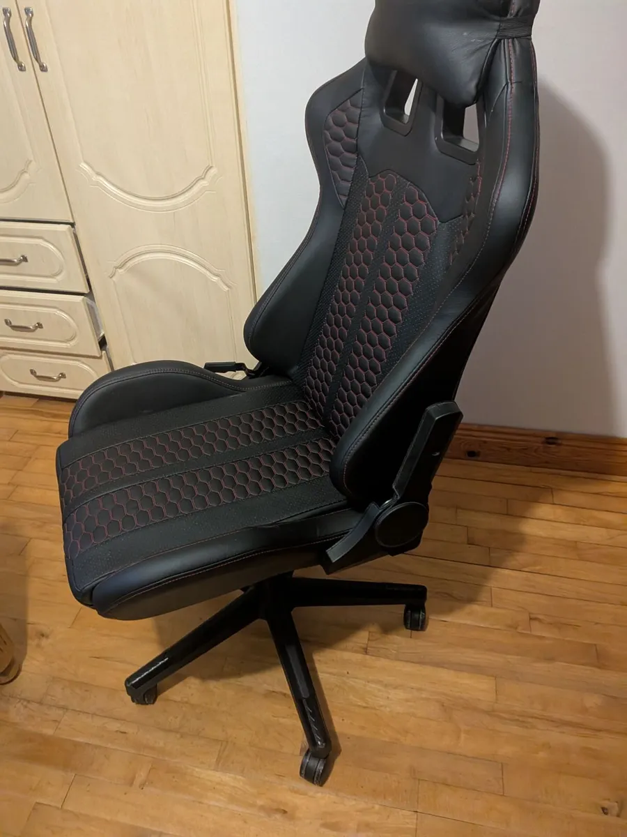 Chairs - Image 4