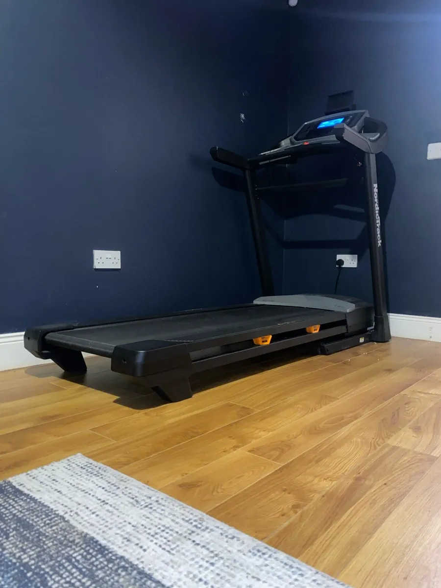 NordicTrack T12.0 Treadmill-22km/hr. V Good Cond - Image 1