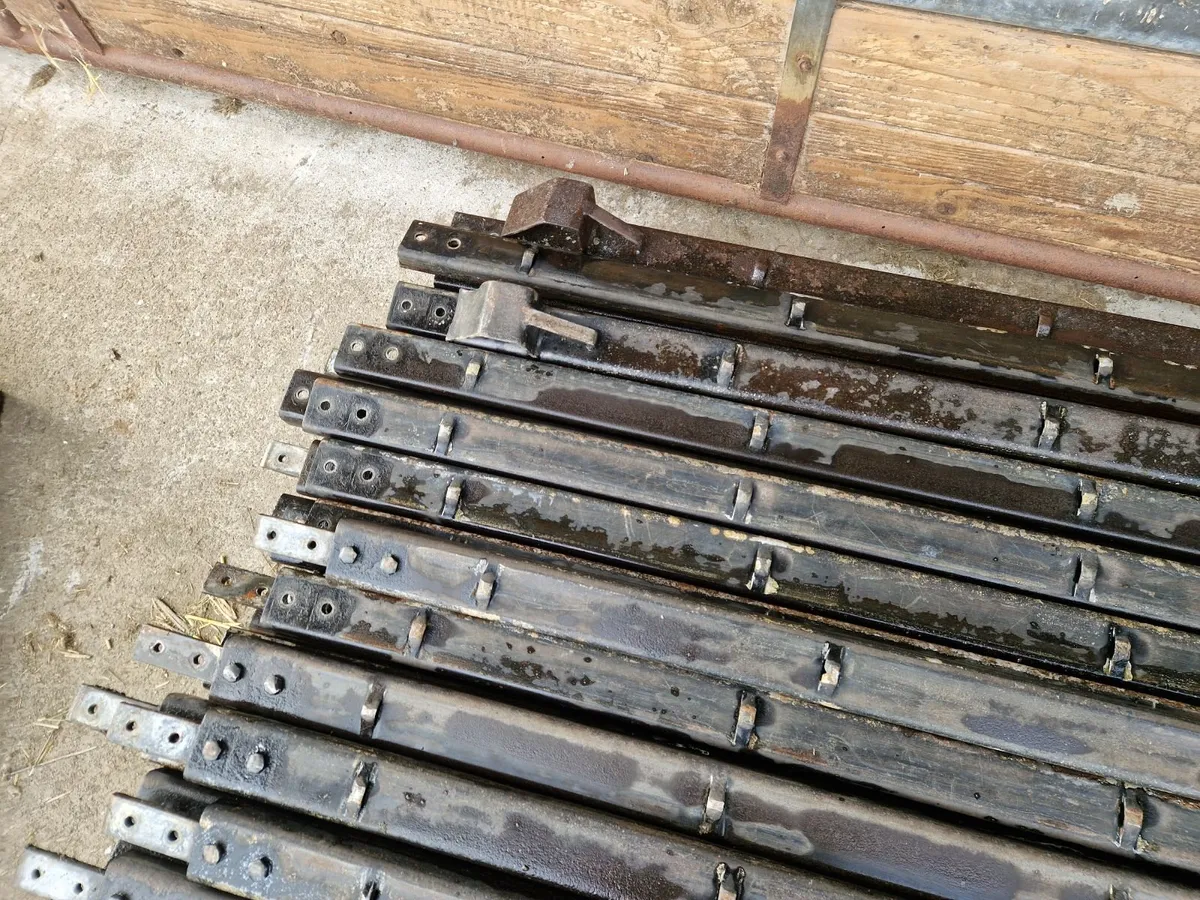 Scrapers - Image 3