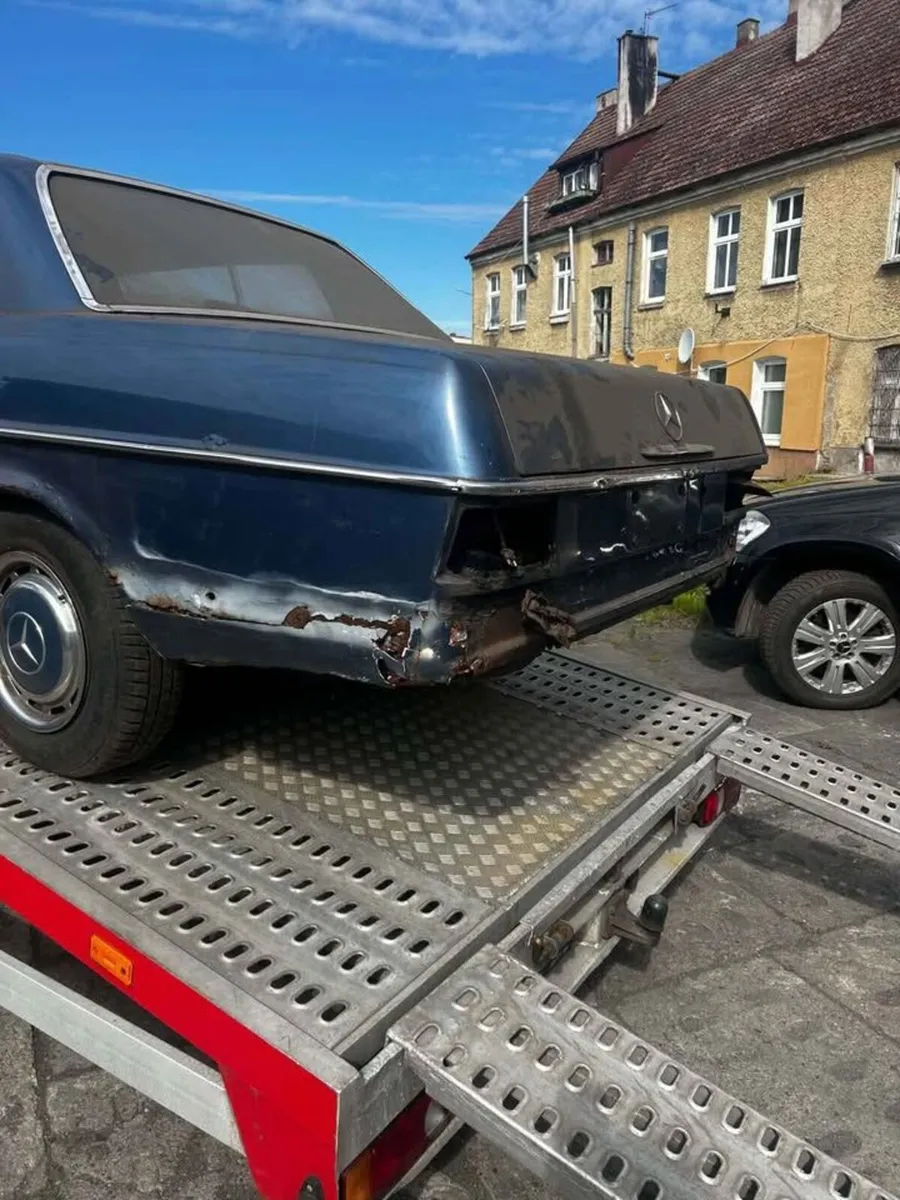 1969   Mercedes-Benz W114 250 CE - Image 4