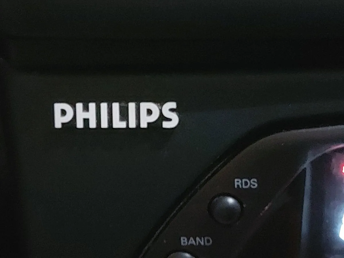 Philips Mini Hi-Fi System, Model FW 355C - Image 4