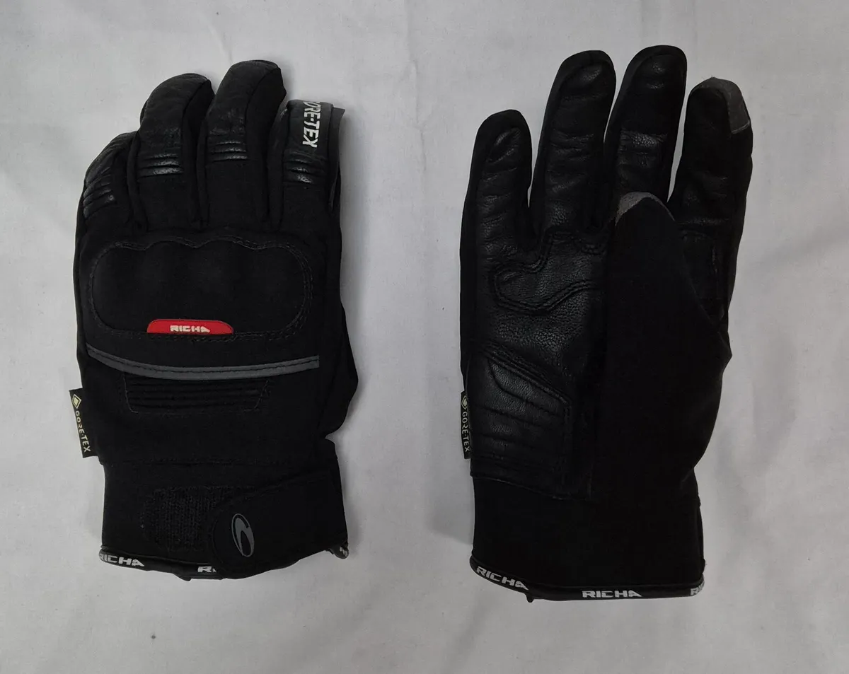 Richa Gloves