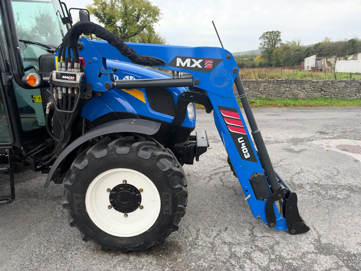 2019 New Holland T4.65S with Loader - Image 3
