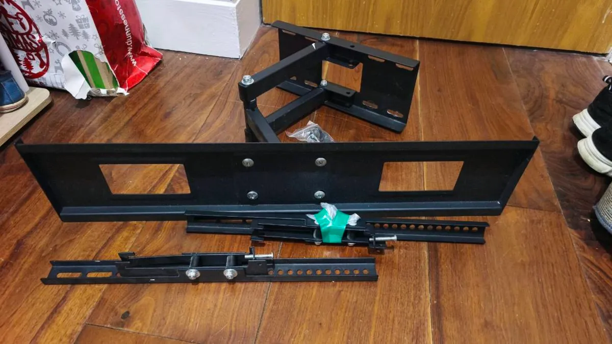 Wall TV bracket - Image 2