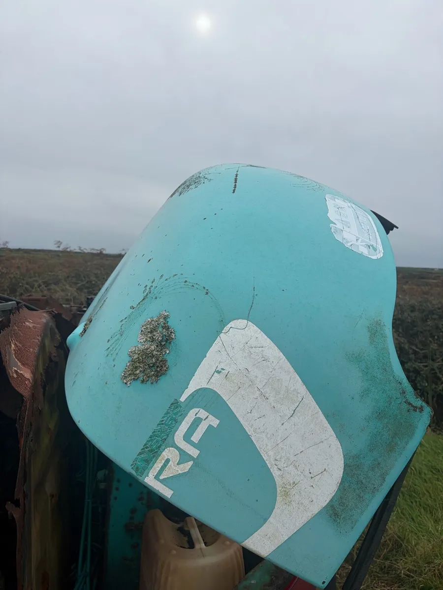 Kobelco sk60 due in Monday  for parts - Image 4