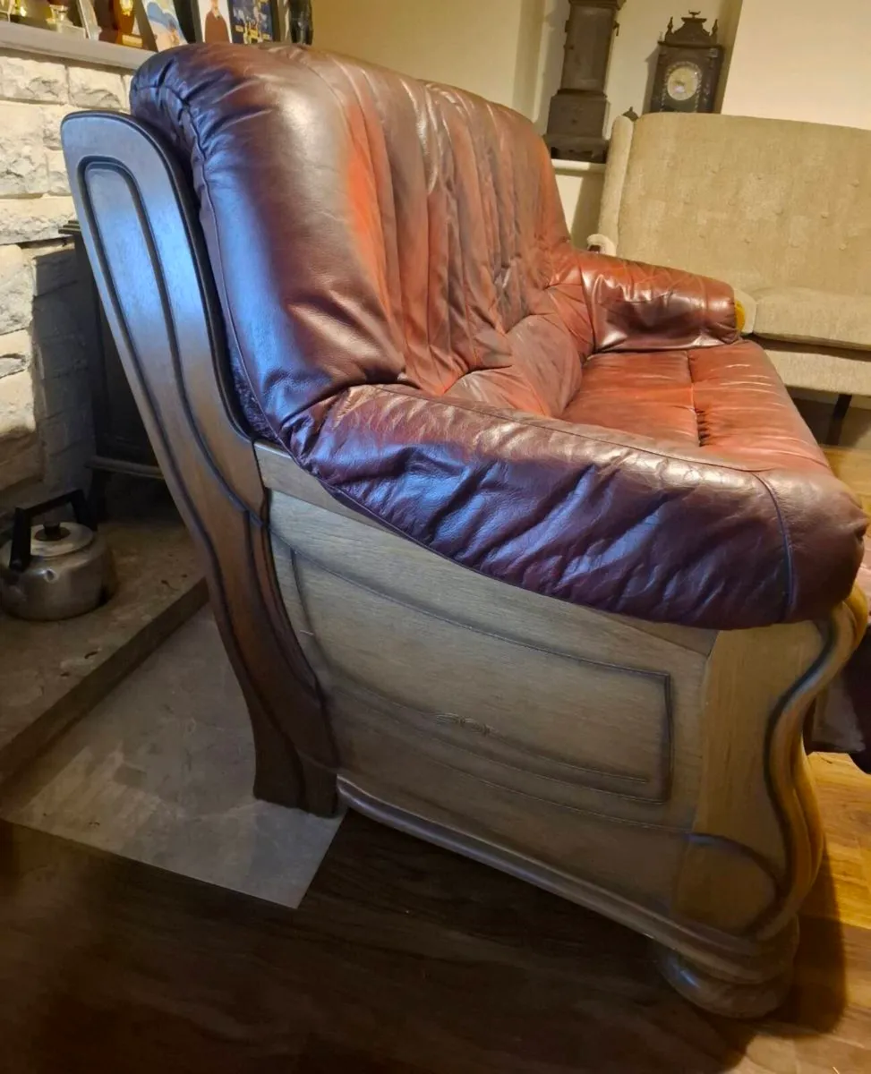Leather couch with wooden frame - Image 2
