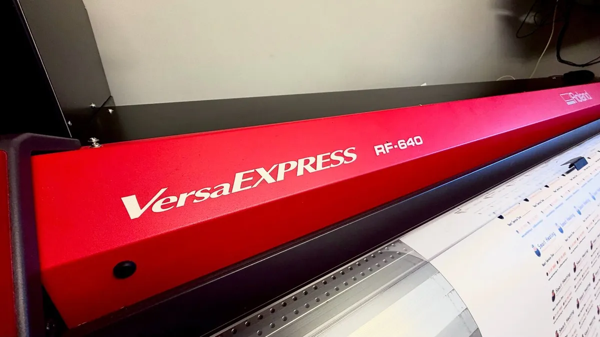 Roland VersaEXPRESS RF-640 (64” Wide Format Print) - Image 4