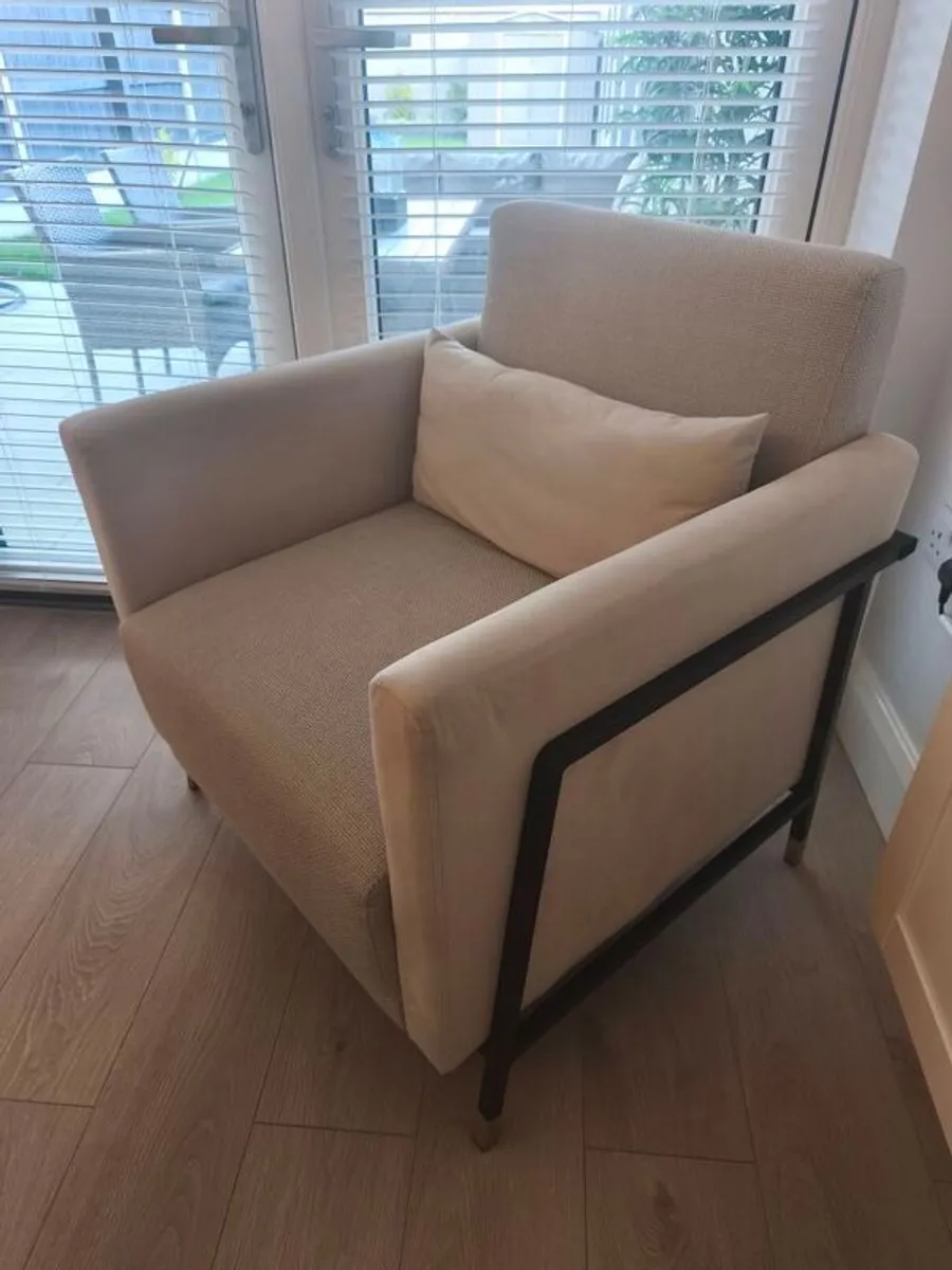 Armchair - Image 1