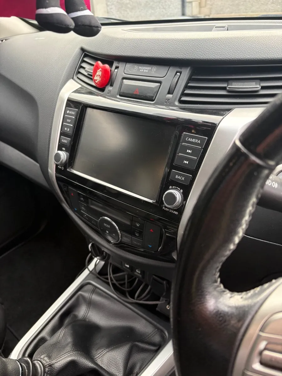 Nissan Navara 2021 - Image 2