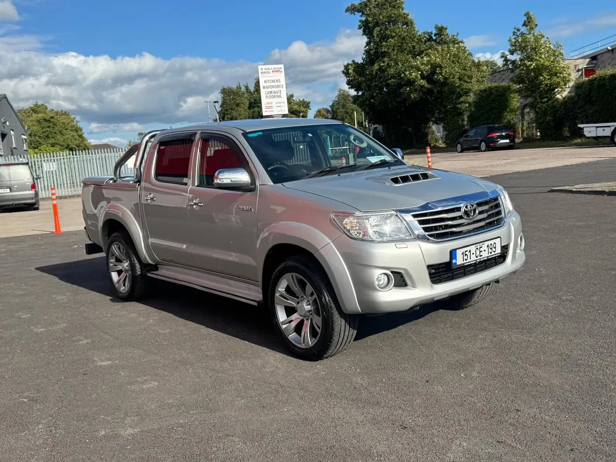 Toyota Hilux 2015 - Image 1