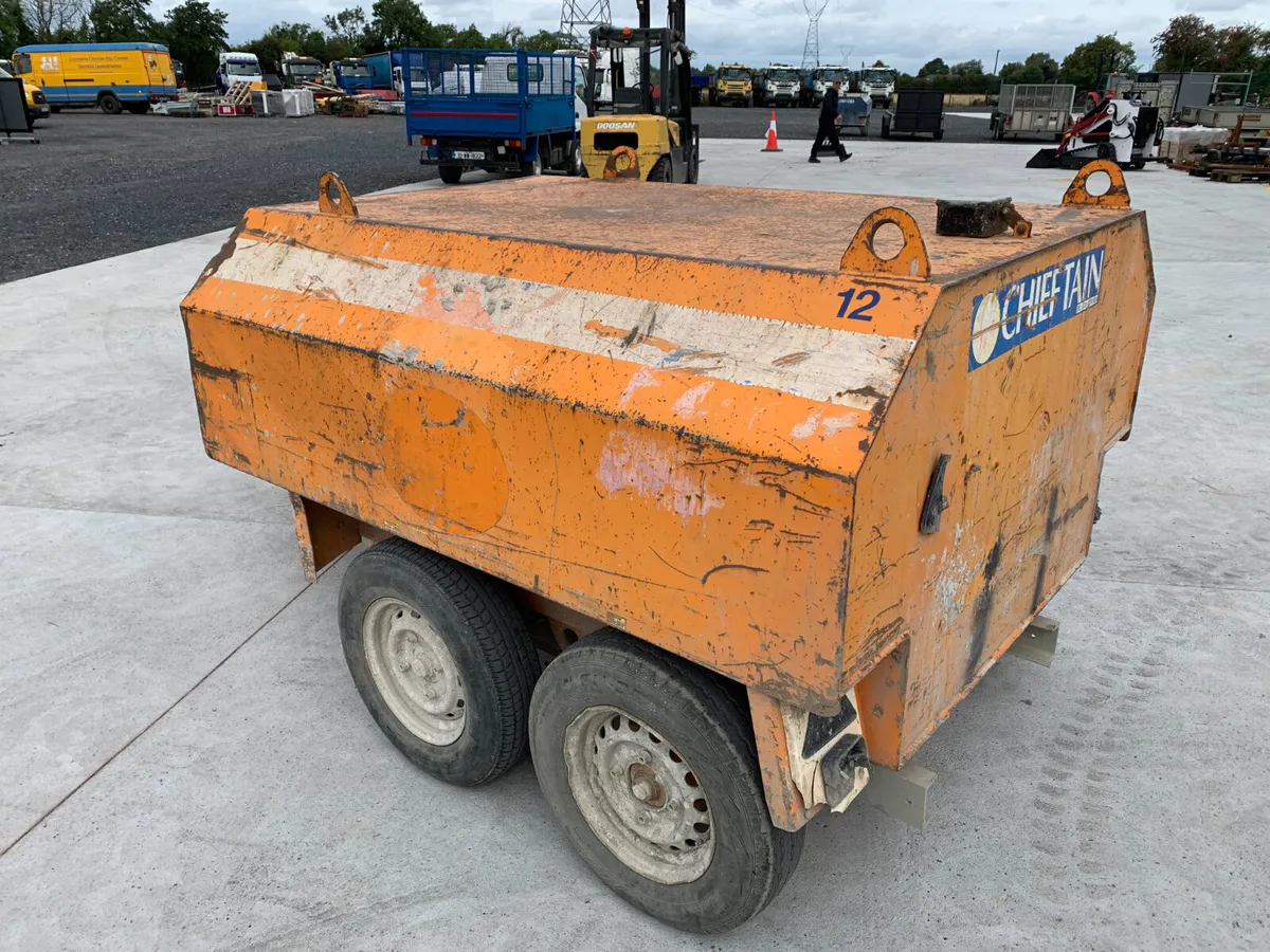 CHIEFTAIN FUEL BOWSER & PETROL ENGINE AUCTION - Image 3