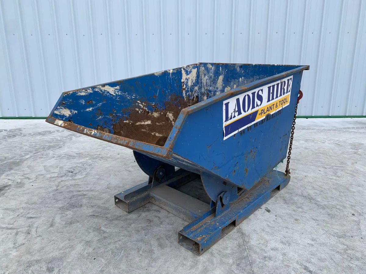 LARGE SELECTION OF TIPPING SKIPS FOR AUCTION - Image 1