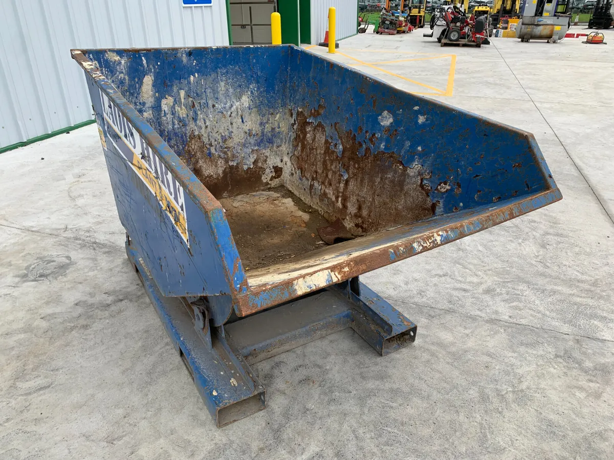LARGE SELECTION OF TIPPING SKIPS FOR AUCTION - Image 4