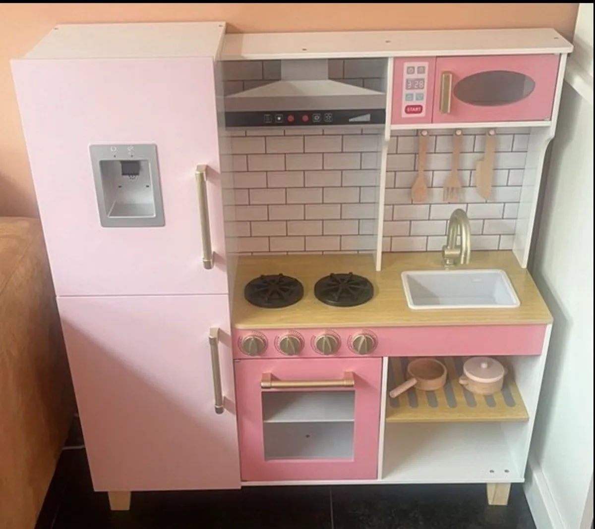 Delux Corner Kitchen Smyths - Image 1