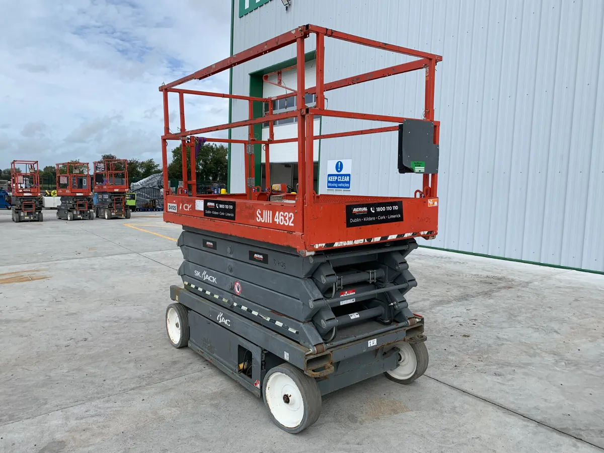 2018 SKYJACK SJ4632 ELECTRIC SCISSORS LIFT - Image 2