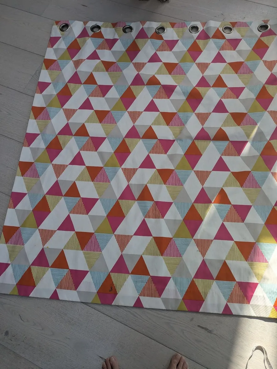 Bespoke curtains - 150cm drop x 260cm wide each - Image 2