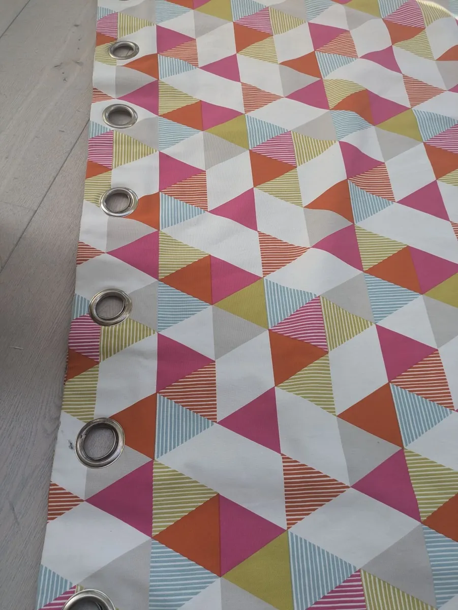 Bespoke curtains - 150cm drop x 260cm wide each - Image 3