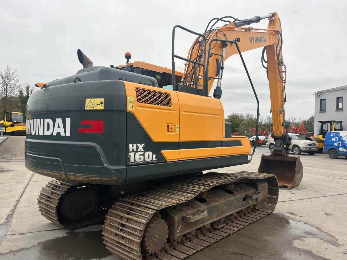 2021 Hyundai HX160L Excavator - Image 4