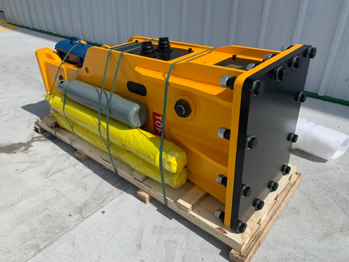 UNRESERVED 2026 TOFT1400 BREAKER TO SUIT 20T/30T - Image 2