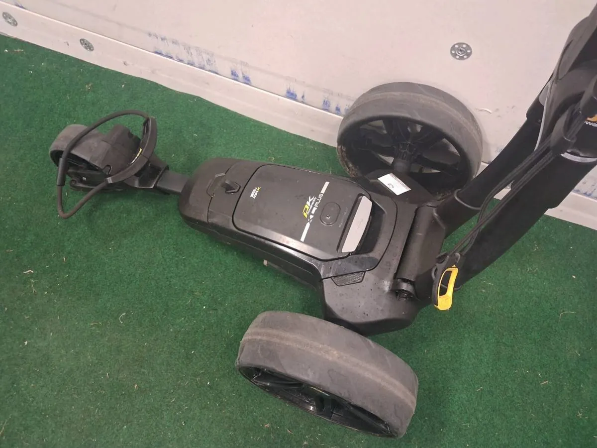 Powaddy FX3 in super condition at Golf Concepts - Image 2
