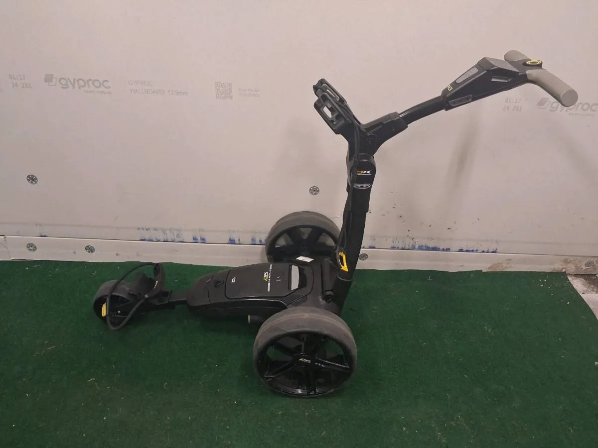 Powaddy FX3 in super condition at Golf Concepts - Image 1