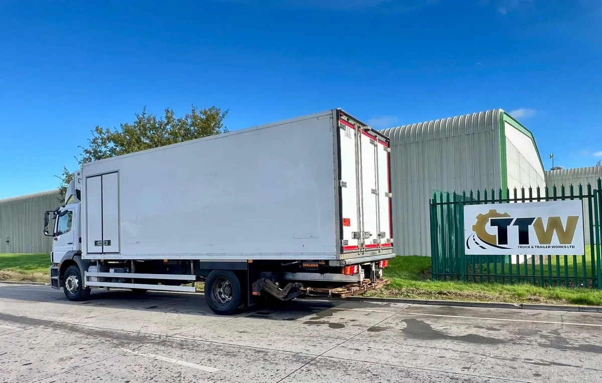 Mercedes Axor 1824 Fridge Unit - Image 2