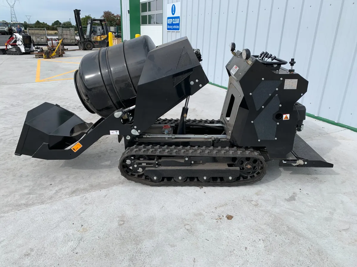 2026 CARTIWELL TRACKED CEMENT MIXER FOR AUCTION - Image 3