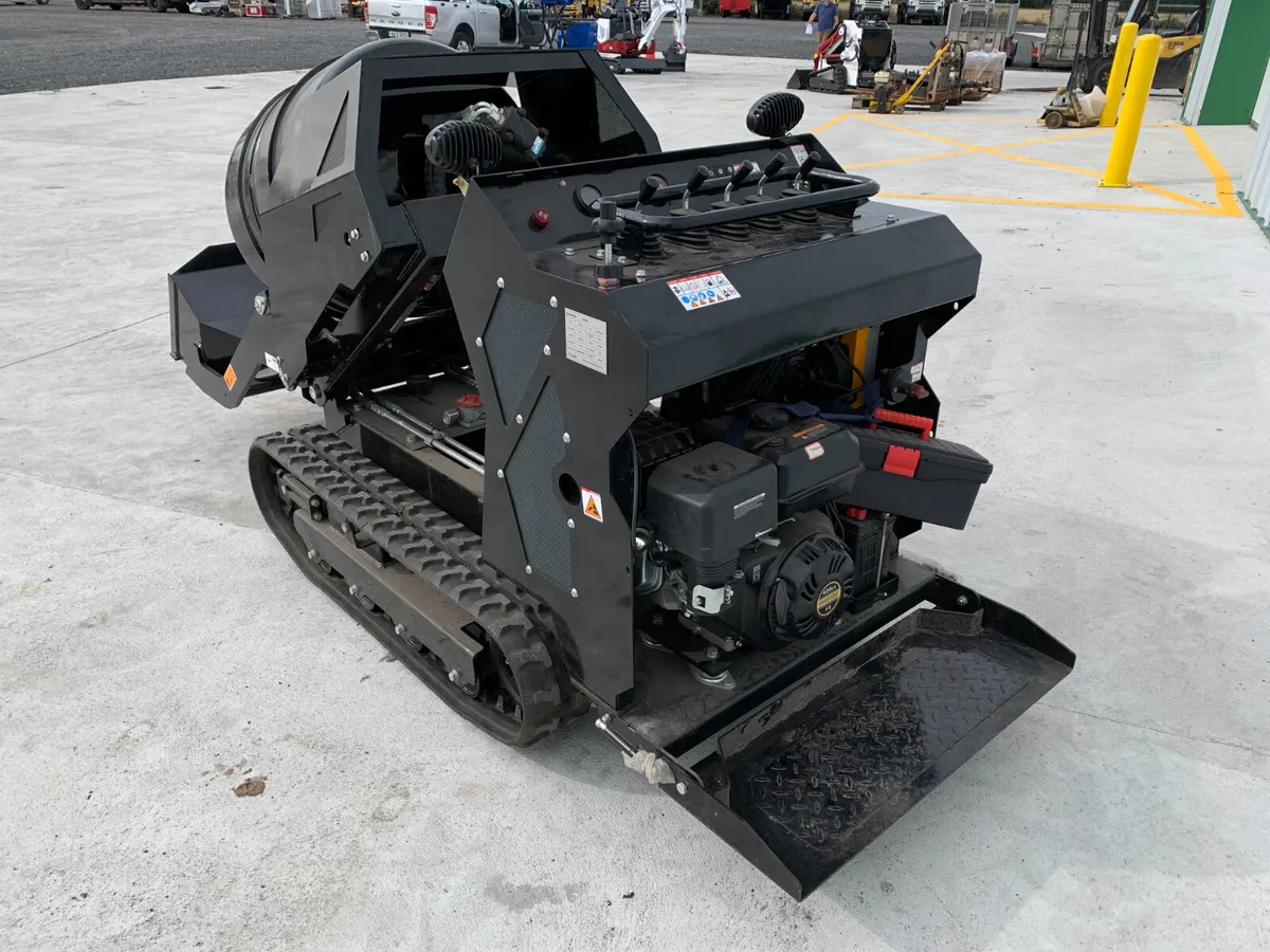 2026 CARTIWELL TRACKED CEMENT MIXER FOR AUCTION - Image 4