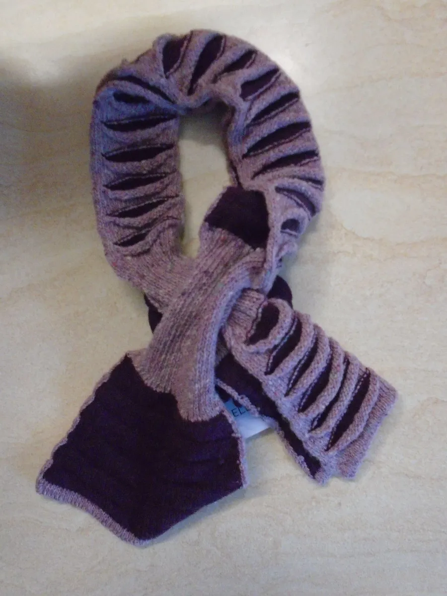Ladies wool scarf/collar, New, Gift - Image 4