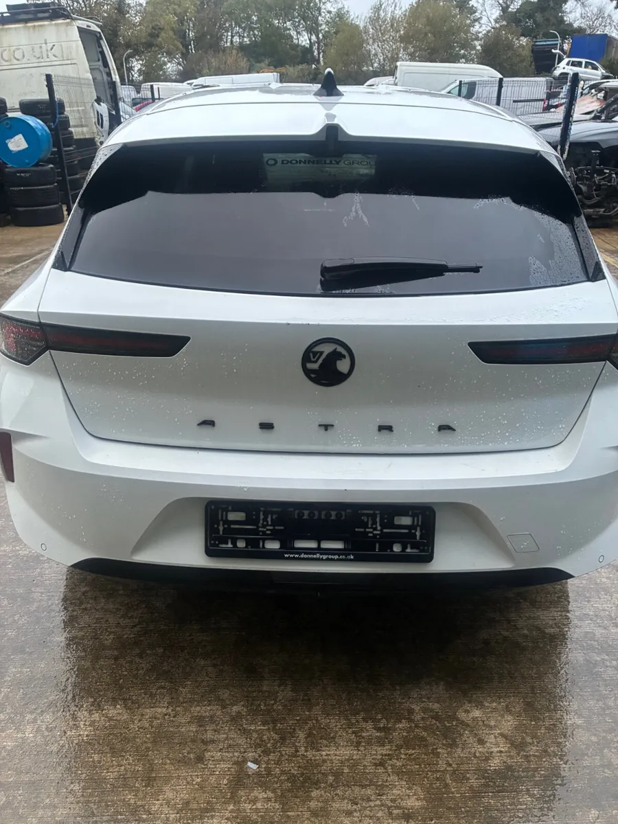 2025 opel vauxhall astra parts breaking - Image 3