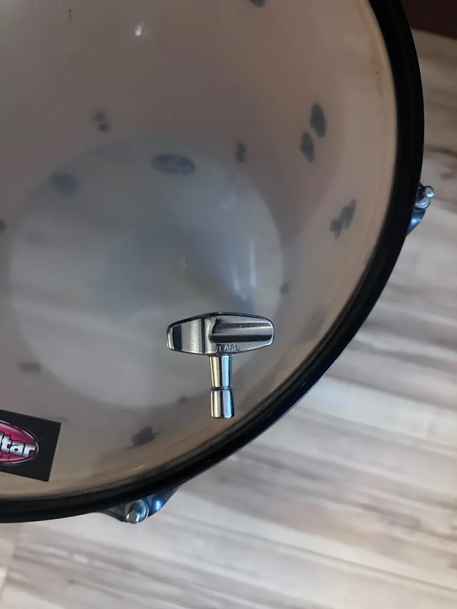 Pearl Forum Series 5PC Drum Kit and SABIAN Hi Hat - Image 4