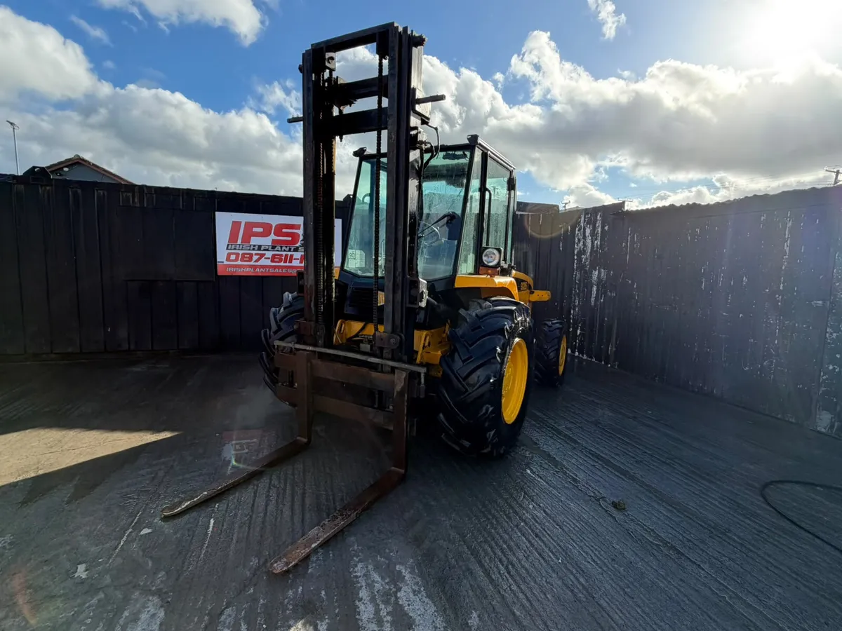 JCB 926 Rough Terrain Forklift - Image 2