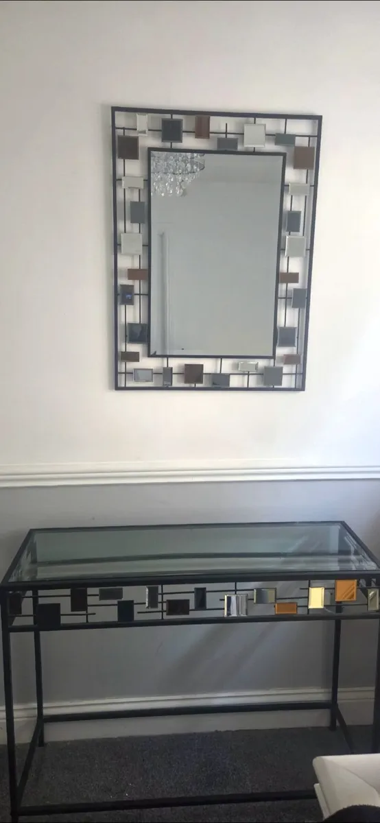 Console table and mirror - Image 1