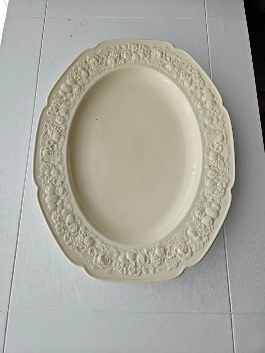 Crown Duccal Dishes - Image 4