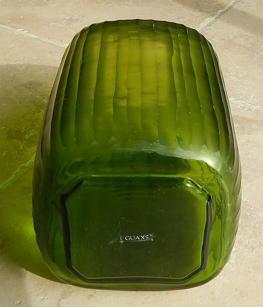 Large Guaxs Handmade Green Glass Vase - Image 4