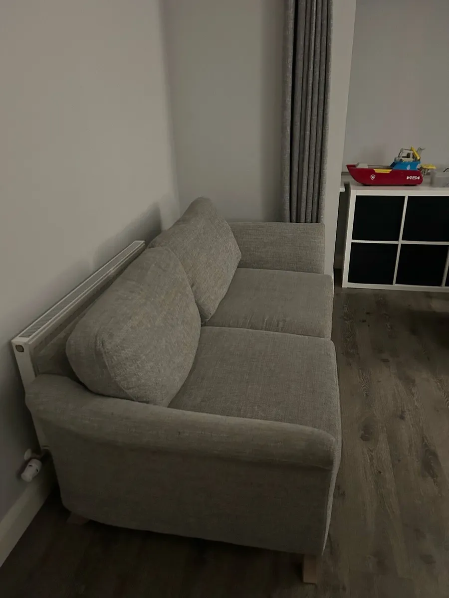 3+2 seater DFS Sofa - Image 2