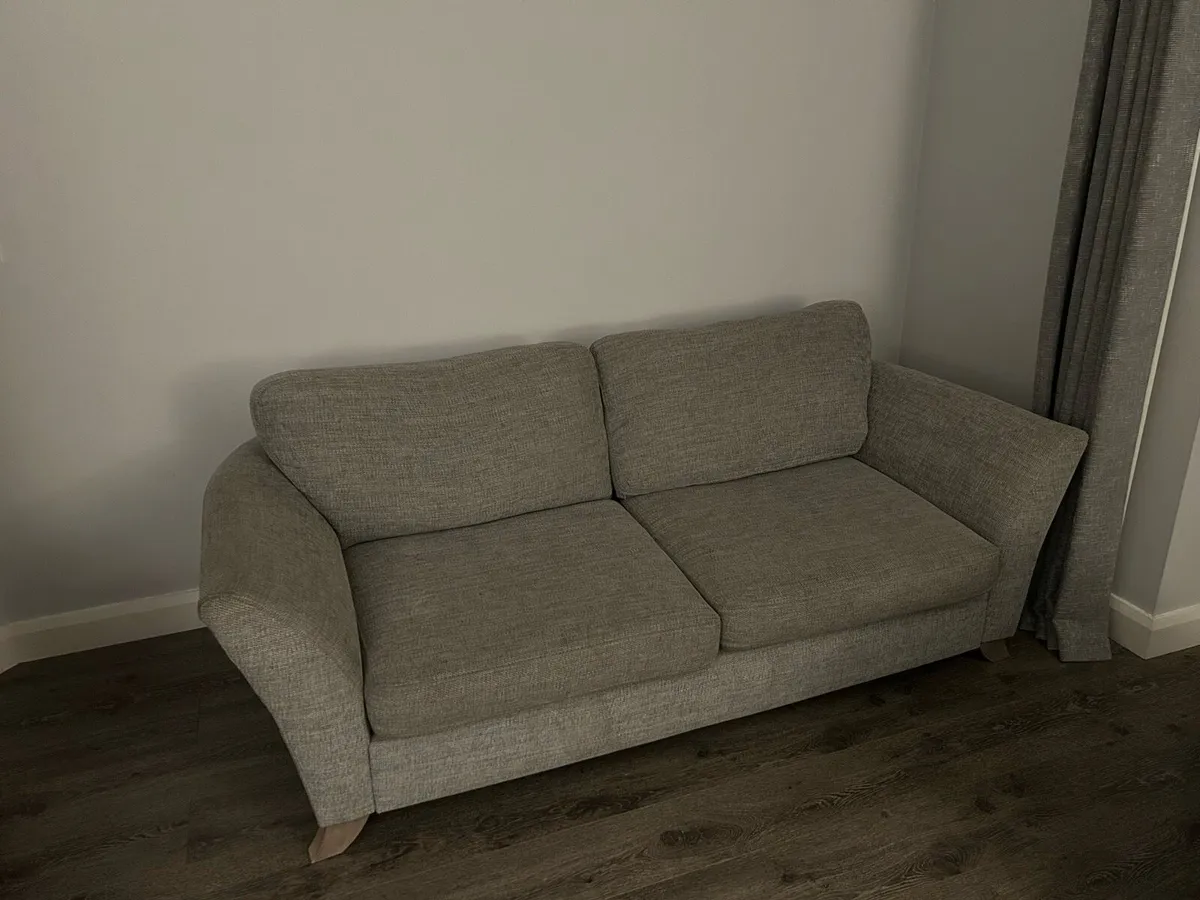 3+2 seater DFS Sofa - Image 3
