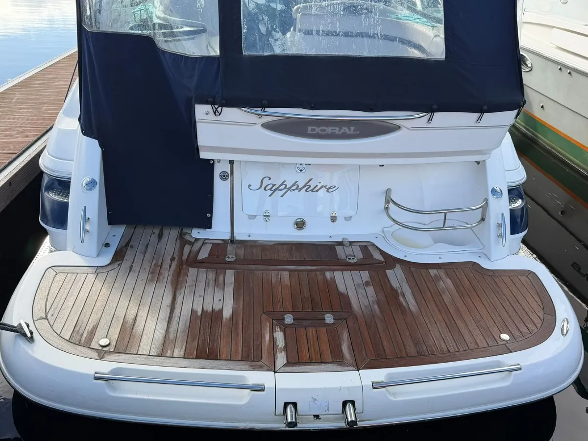 Doral Intrigue 32 sports cruiser twin D4 300hp - Image 3
