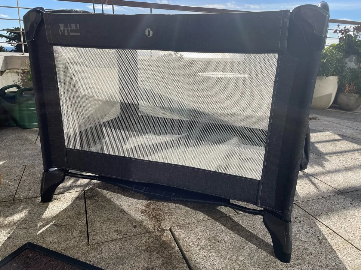 Mamas and Papa’s Travel Cot - Image 2