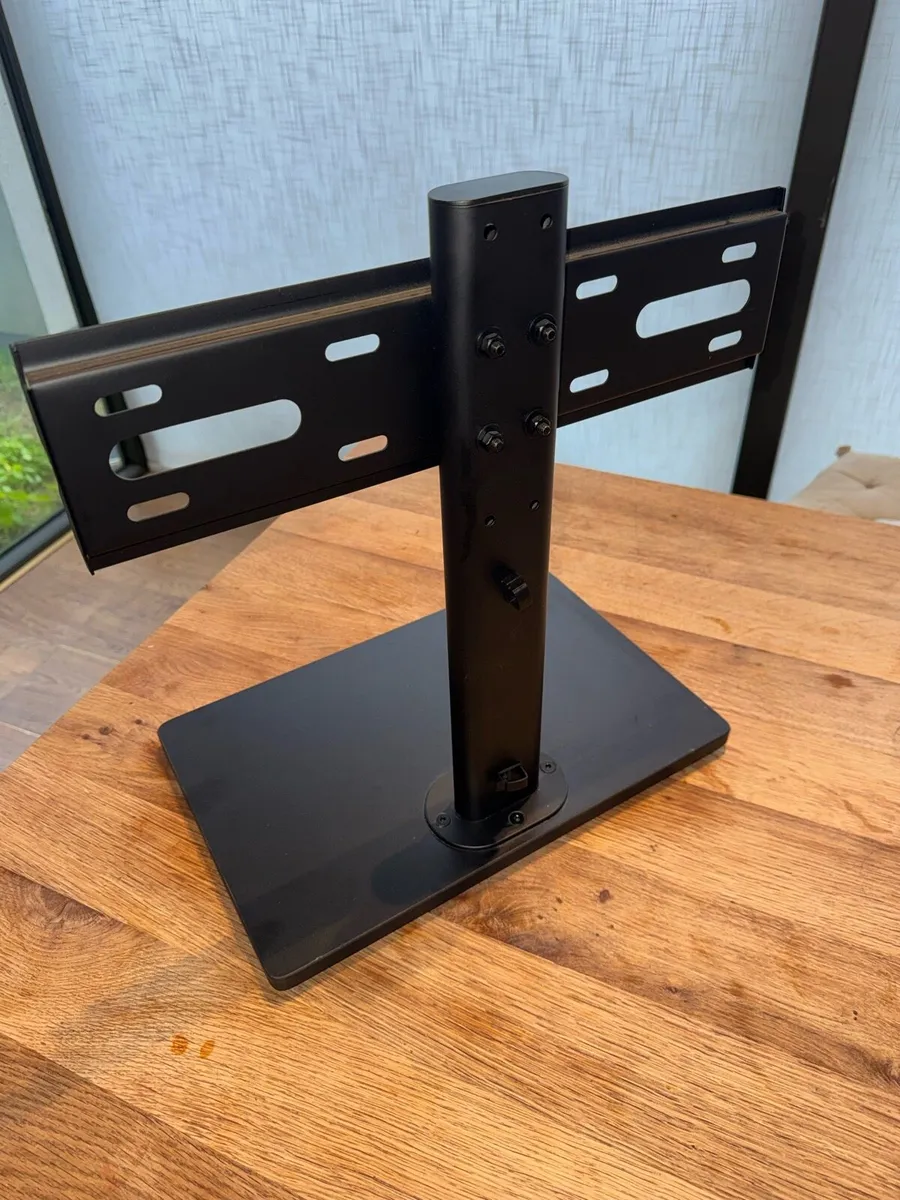 Tv stand for 32-55” TV - Image 2