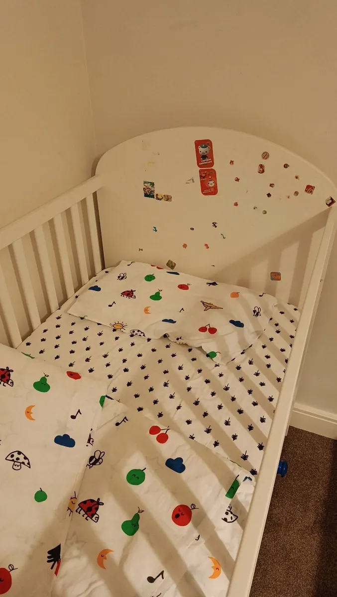 Baby cot - Image 1