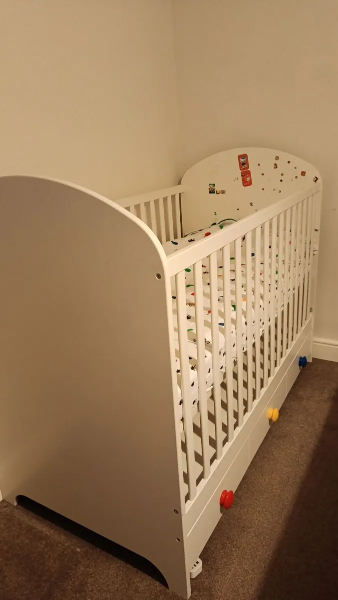 Baby cot - Image 2