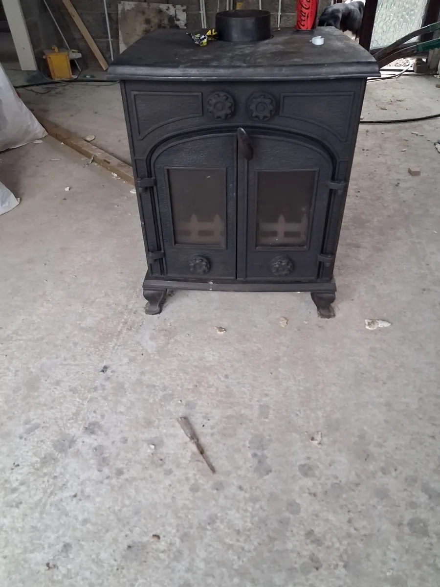 Stove - Image 1