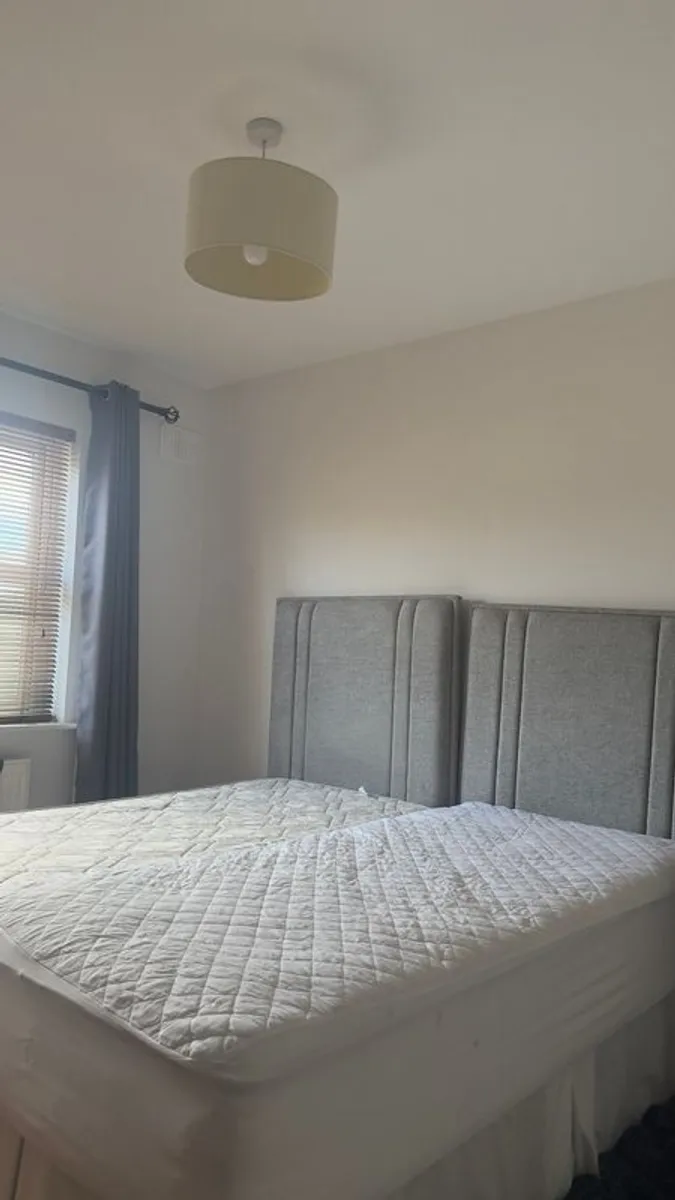 2x Single divan bed and mattress - Image 2