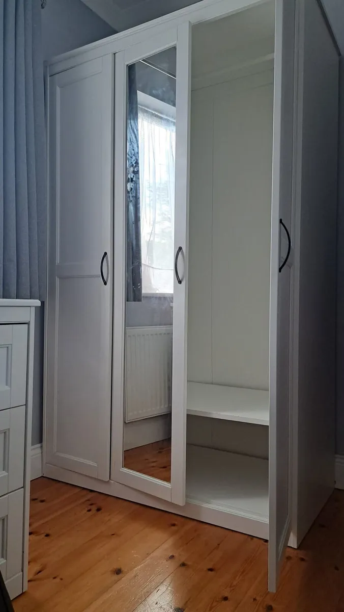 Wardrobe - Image 3