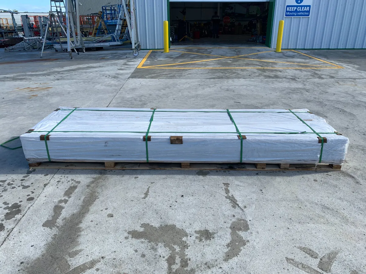 NEW/UNUSED COMPOSITE DECKING/FENCING FOR AUCTION - Image 1